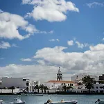 Vanesa Center شقة